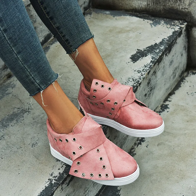 Chicvane New Color Block Elastic Band Low Top Slip-On Canvas Shoes Studded With Rings