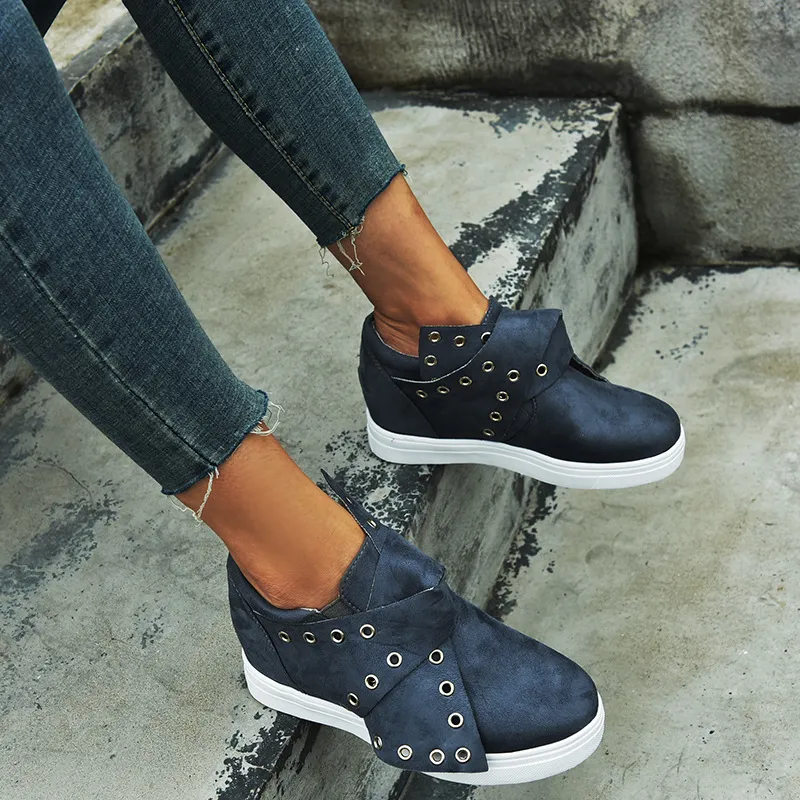 Chicvane New Color Block Elastic Band Low Top Slip-On Canvas Shoes Studded With Rings