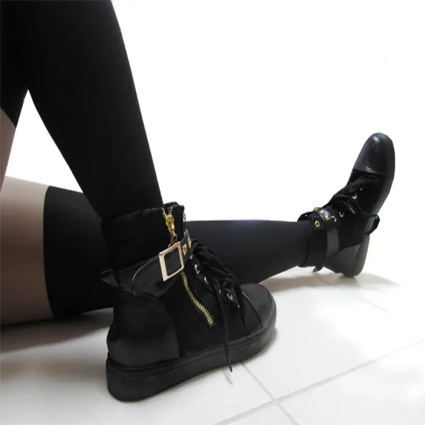 Studded Buckle Sneakers KF30009